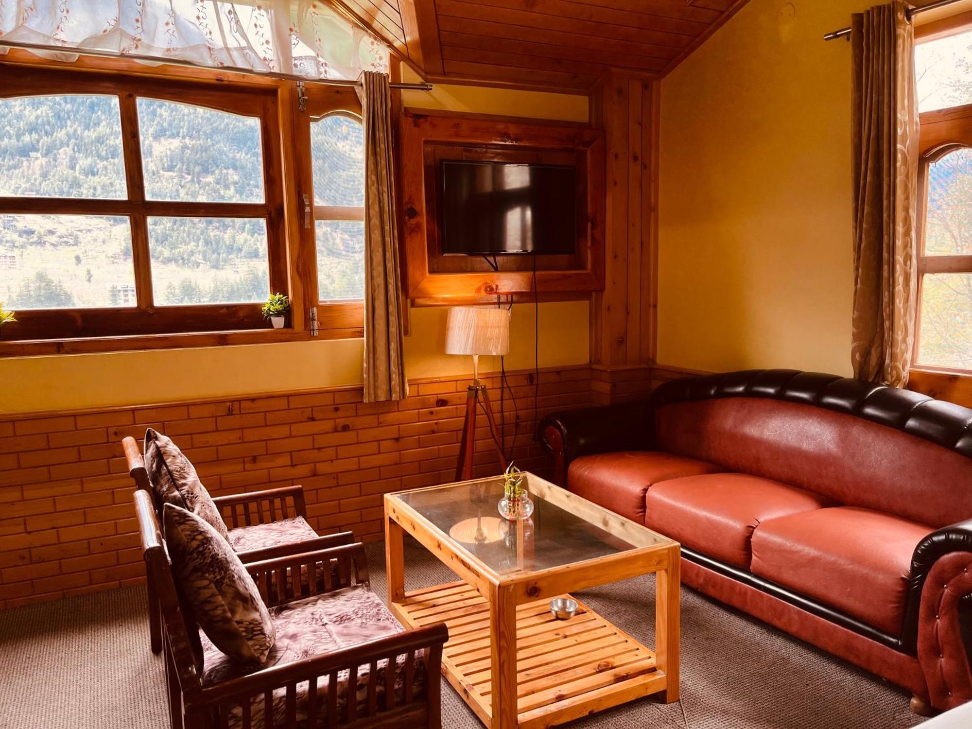 Hotel The Holly Woods Resort, - Blissful View From