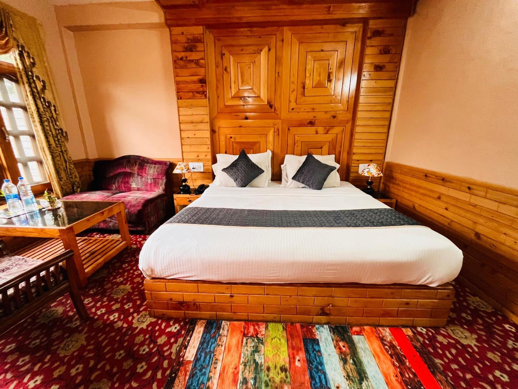 Hotel The Holly Woods Resort, - Blissful View From