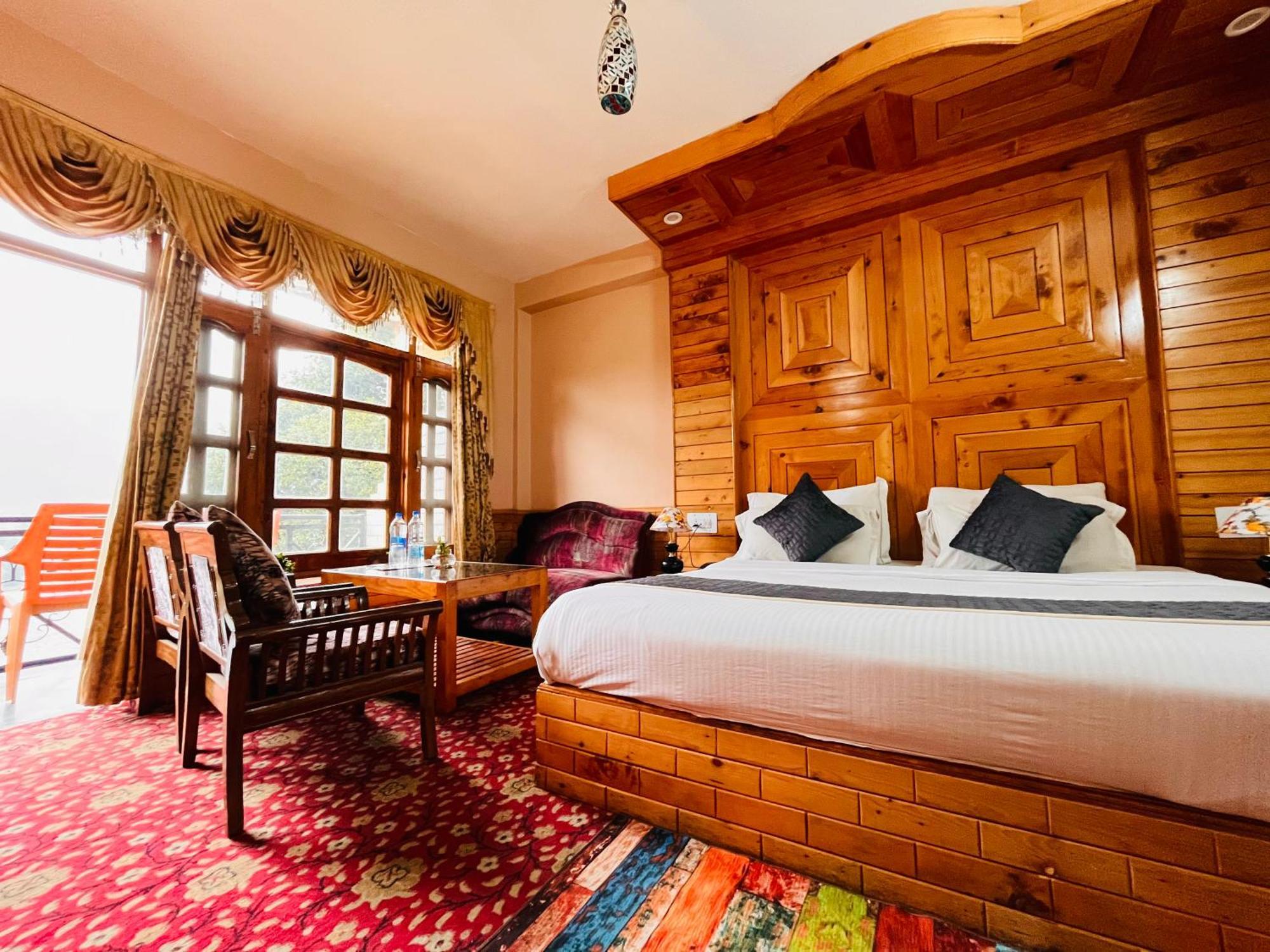 The Holly Woods Resort, - Blissful View From